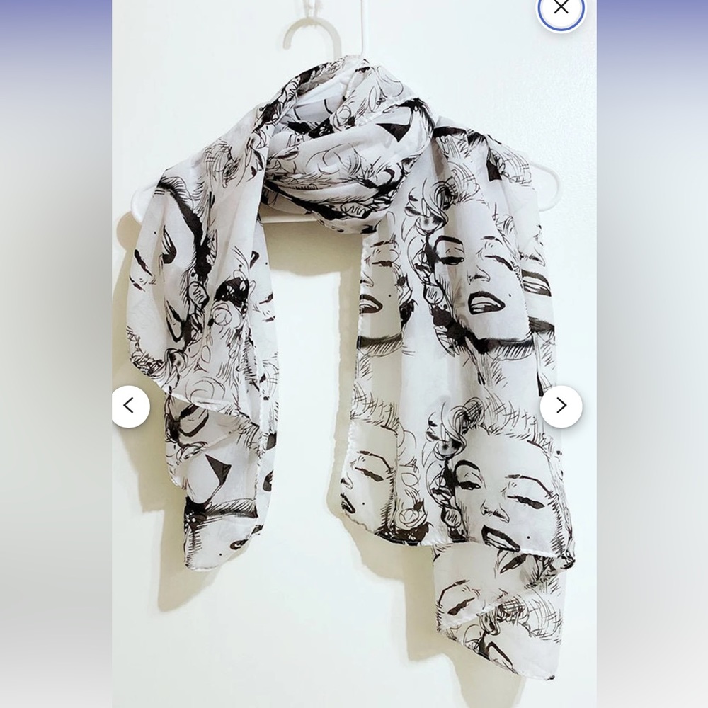 Marilyn Monroe scarf one size
